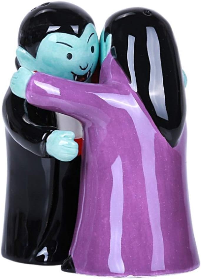 Hugging Vampires Salt Pepper Shakers Set