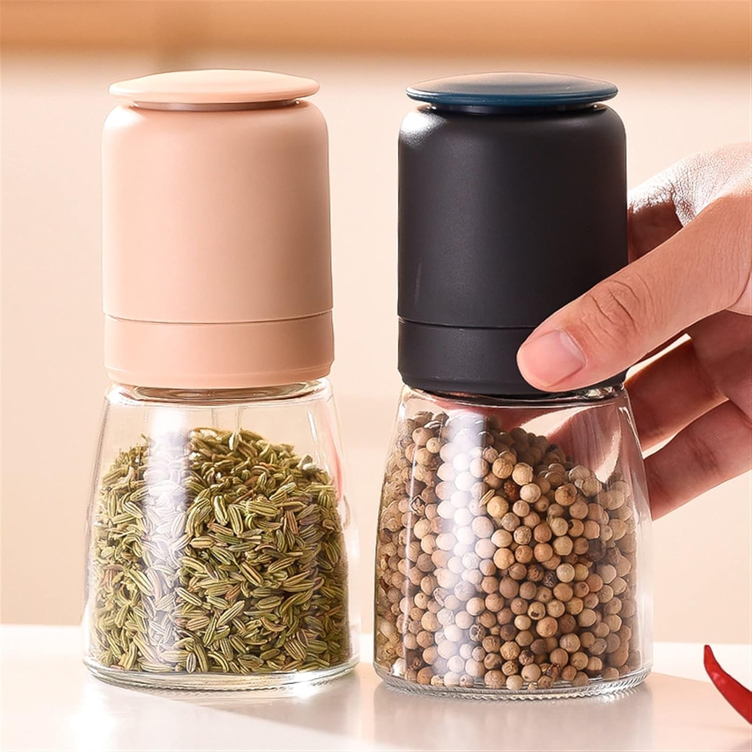 Manual Salt and Pepper Shaker with Stainless Steel Design