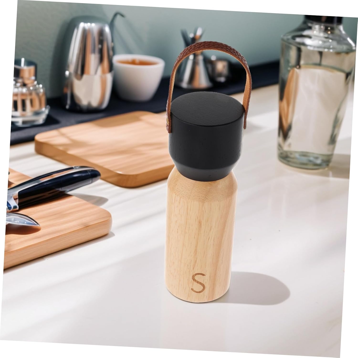 GRIRIW Manual Wooden Pepper and Salt Grinder for Home Kitchen