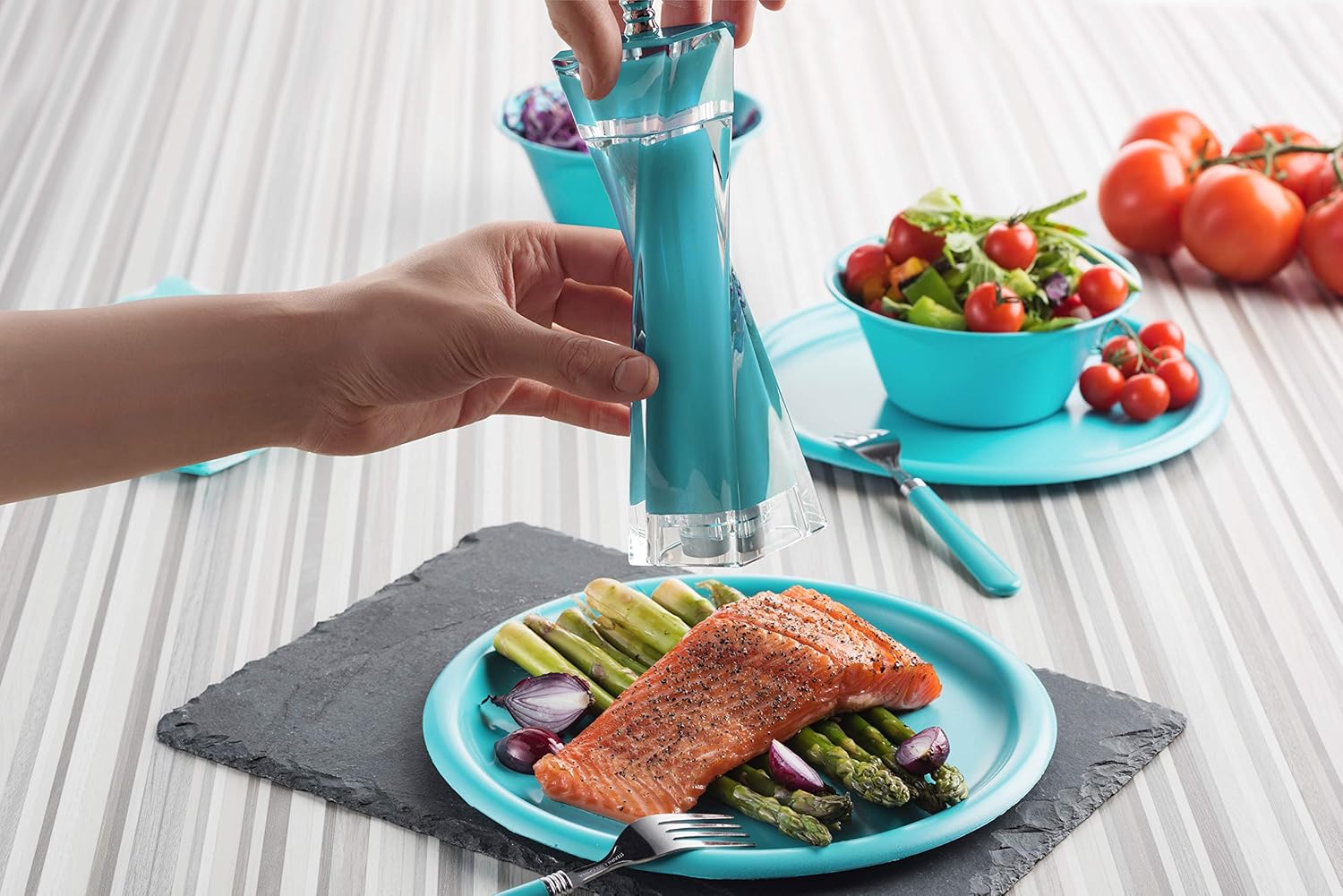 MITBAK Acrylic Turquoise Salt and Pepper Grinders Set
