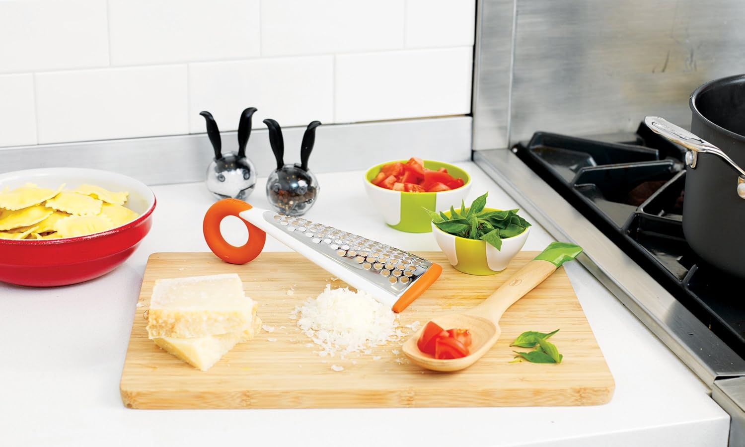 Meet Your New Kitchen Companion The Chefn SaltBall Grinder